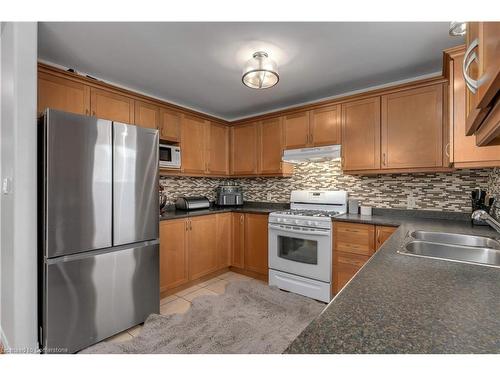 1059 Greenwood Park Drive, Kingston, ON - Indoor Photo Showing Bedroom