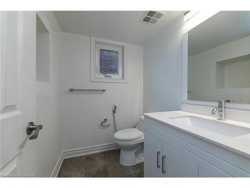 5256 Floral Hill Crescent, Mississauga, ON - Indoor Photo Showing Bathroom