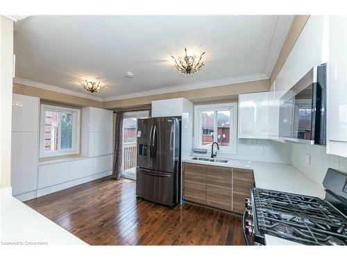 5256 Floral Hill Crescent, Mississauga, ON - Indoor Photo Showing Kitchen With Double Sink