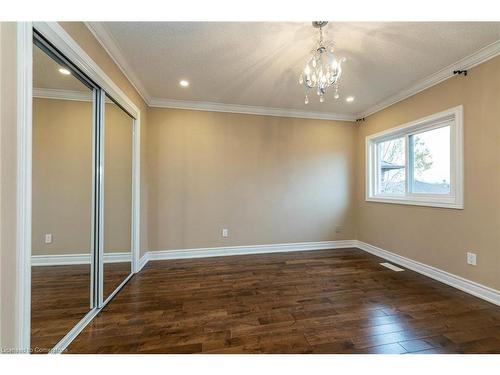 5256 Floral Hill Crescent, Mississauga, ON - Indoor Photo Showing Other Room