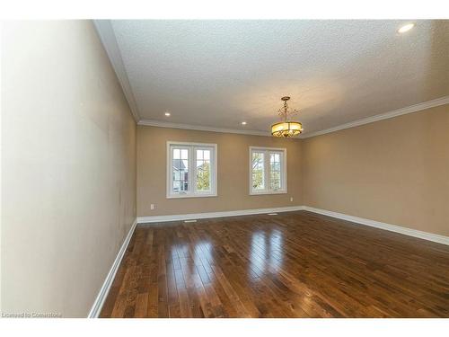 5256 Floral Hill Crescent, Mississauga, ON - Indoor Photo Showing Other Room