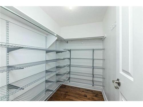 5256 Floral Hill Crescent, Mississauga, ON - Indoor With Storage