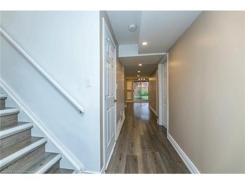 5256 Floral Hill Crescent, Mississauga, ON - Indoor Photo Showing Other Room