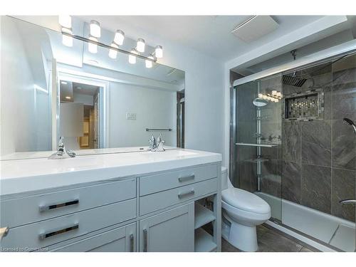 5256 Floral Hill Crescent, Mississauga, ON - Indoor Photo Showing Bathroom