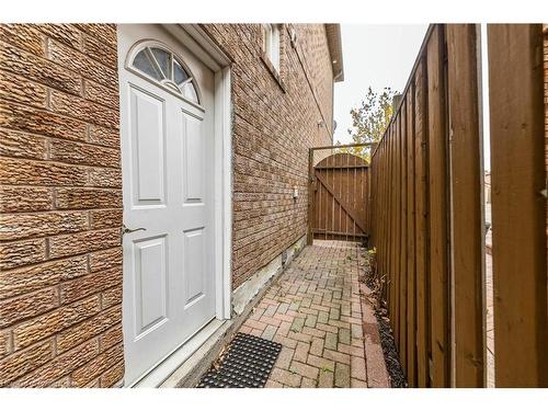 5256 Floral Hill Crescent, Mississauga, ON - Outdoor With Exterior