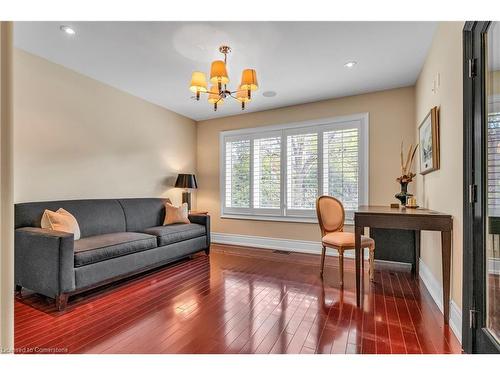 230 Winterborne Gate, Mississauga, ON - Indoor Photo Showing Living Room