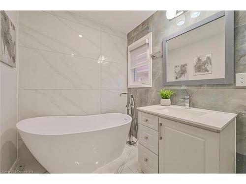 24 Mannel Crescent, Brampton, ON - Indoor Photo Showing Bathroom