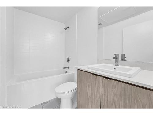 502-55 Duke Street W, Kitchener, ON - Indoor Photo Showing Bathroom