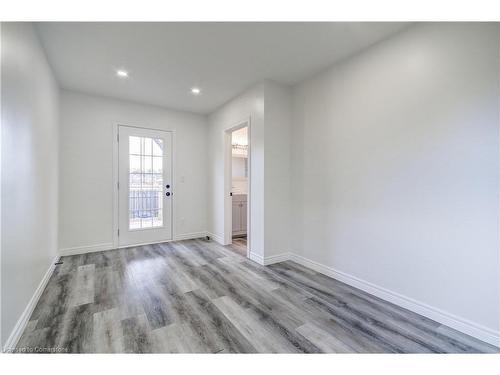 631 Queensdale Avenue E, Hamilton, ON - Indoor Photo Showing Other Room