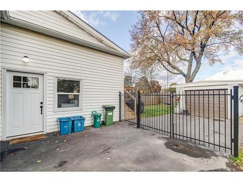 631 Queensdale Avenue E, Hamilton, ON - Outdoor With Exterior