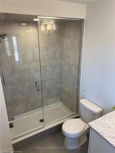 48 Masters Street, Welland, ON - Indoor Photo Showing Bathroom