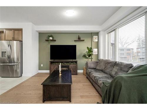 36 Briar Court, Georgetown, ON - Indoor Photo Showing Living Room