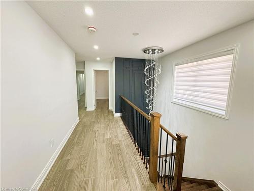 40 Sparkle Drive, Thorold, ON - Indoor Photo Showing Other Room