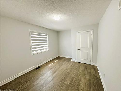 40 Sparkle Drive, Thorold, ON - Indoor Photo Showing Other Room