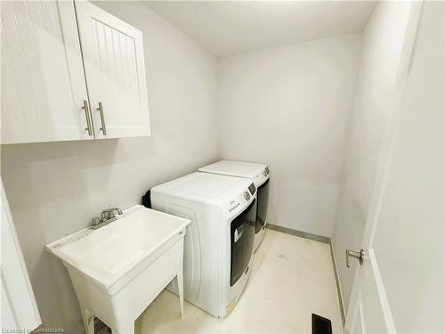 40 Sparkle Drive, Thorold, ON - Indoor Photo Showing Laundry Room