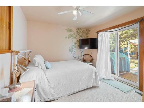 283 Rainbow Ridge, Kawartha Lakes, ON - Indoor Photo Showing Bedroom