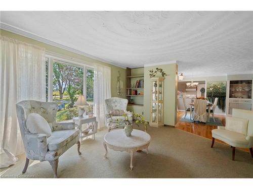 283 Rainbow Ridge, Kawartha Lakes, ON - Indoor Photo Showing Living Room