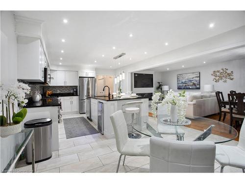 3070 Meadowgate Boulevard, London, ON - Indoor Photo Showing Dining Room