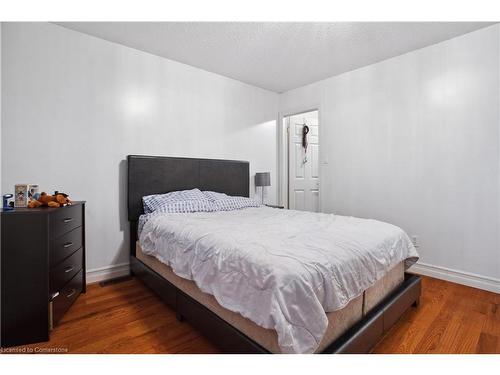 3070 Meadowgate Boulevard, London, ON - Indoor Photo Showing Bedroom