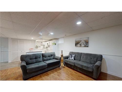 3070 Meadowgate Boulevard, London, ON - Indoor Photo Showing Living Room