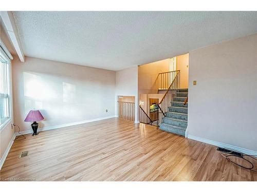 477 Hansen Road N, Brampton, ON - Indoor Photo Showing Other Room