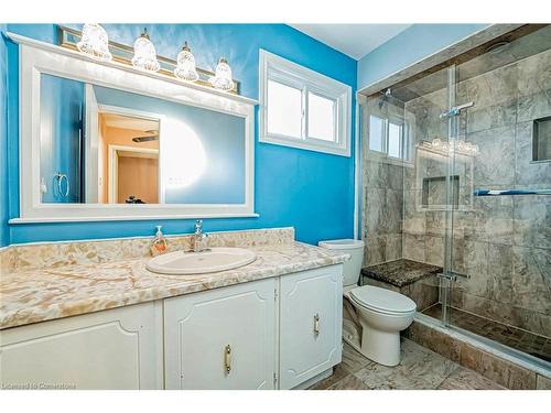 477 Hansen Road N, Brampton, ON - Indoor Photo Showing Bathroom