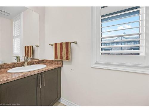 3 Aldgate Avenue, Hamilton, ON - Indoor Photo Showing Bathroom