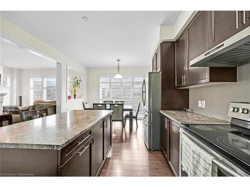 3 Aldgate Avenue, Hamilton, ON - Indoor Photo Showing Kitchen With Upgraded Kitchen