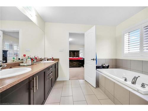 3 Aldgate Avenue, Hamilton, ON - Indoor Photo Showing Bathroom