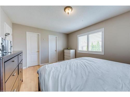 3751 Pearlstone Drive, Mississauga, ON - Indoor Photo Showing Bedroom