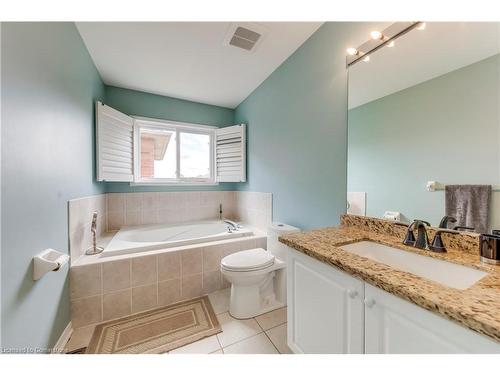 3751 Pearlstone Drive, Mississauga, ON - Indoor Photo Showing Bathroom