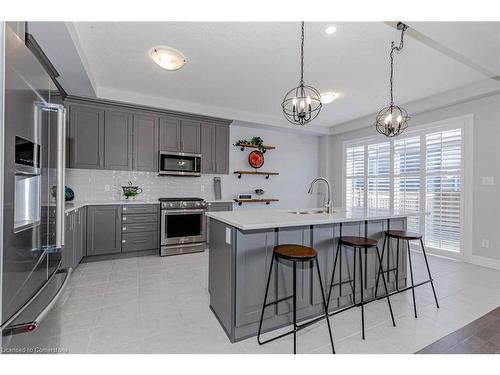 131 Freure Drive, Cambridge, ON - Indoor Photo Showing Kitchen With Upgraded Kitchen