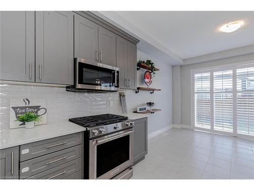 131 Freure Drive, Cambridge, ON - Indoor Photo Showing Kitchen