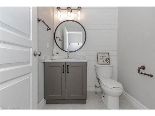 131 Freure Drive, Cambridge, ON - Indoor Photo Showing Bathroom