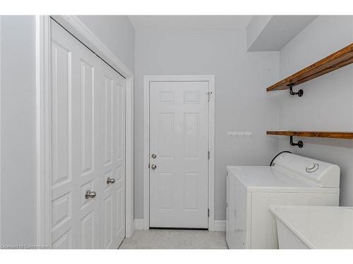 131 Freure Drive, Cambridge, ON - Indoor Photo Showing Laundry Room