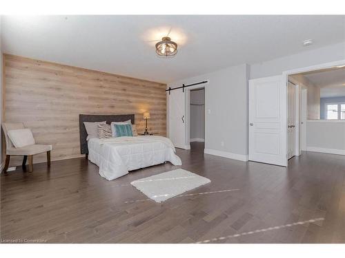 131 Freure Drive, Cambridge, ON - Indoor Photo Showing Bedroom