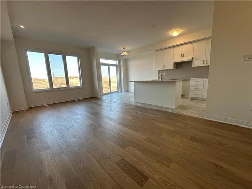 74 Masters Street, Welland, ON - Indoor Photo Showing Kitchen