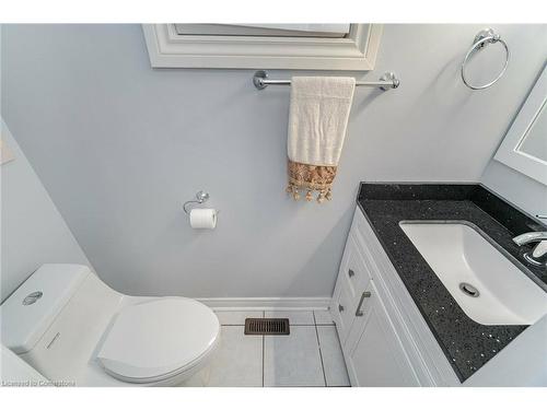 7565 Doverwood Drive, Mississauga, ON - Indoor Photo Showing Bathroom