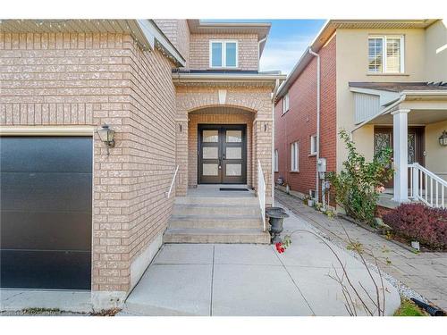 7565 Doverwood Drive, Mississauga, ON - Outdoor