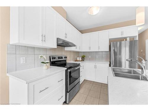 226 Louise St Street, Welland, ON - Indoor Photo Showing Kitchen With Stainless Steel Kitchen With Double Sink With Upgraded Kitchen