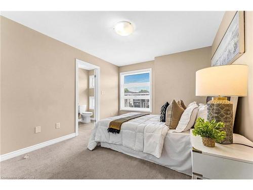 226 Louise St Street, Welland, ON - Indoor Photo Showing Bedroom