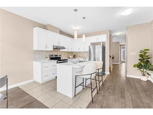 226 Louise St Street, Welland, ON - Indoor Photo Showing Kitchen