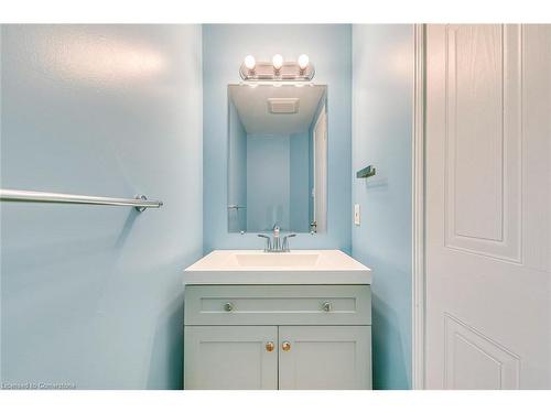 76 Gibb Street, Cambridge, ON - Indoor Photo Showing Bathroom