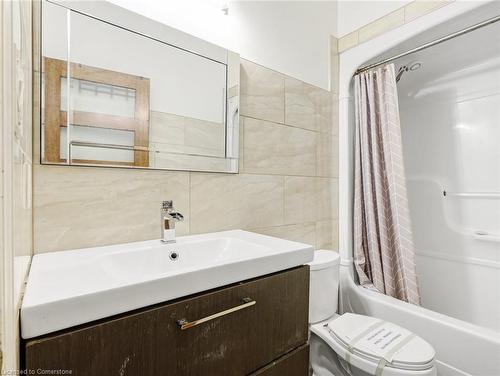 32 Donker Drive, St. Thomas, ON - Indoor Photo Showing Bathroom