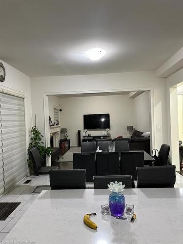 73 Squire Ellis Drive Drive, Brampton, ON - Indoor Photo Showing Living Room