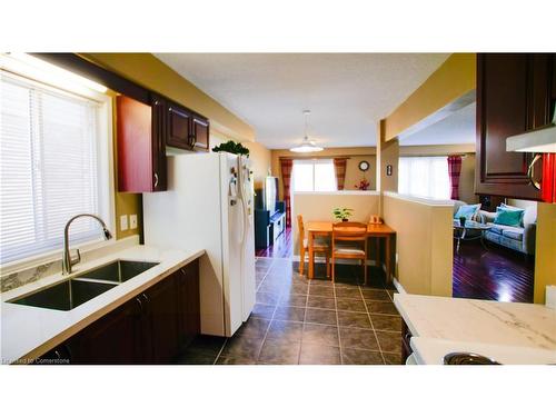 136 Hay Crescent, Cambridge, ON - Indoor Photo Showing Kitchen With Double Sink