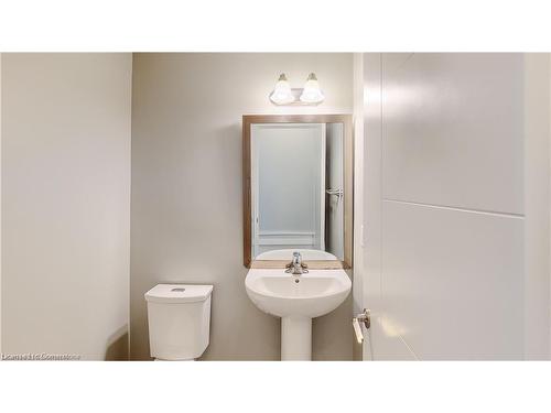 929 Robert Ferrie Drive, Kitchener, ON - Indoor Photo Showing Bathroom