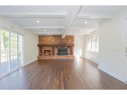 3907 Governors Road, Lynden, ON - Indoor Photo Showing Living Room With Fireplace