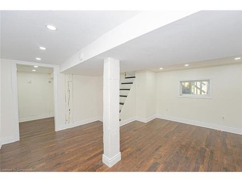 3907 Governors Road, Lynden, ON - Indoor Photo Showing Other Room