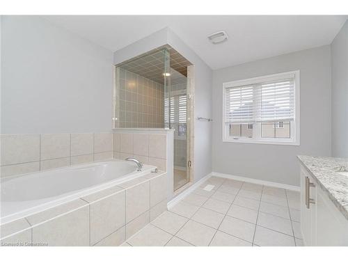 16 Burgess Crescent, Brantford, ON - Indoor Photo Showing Bathroom